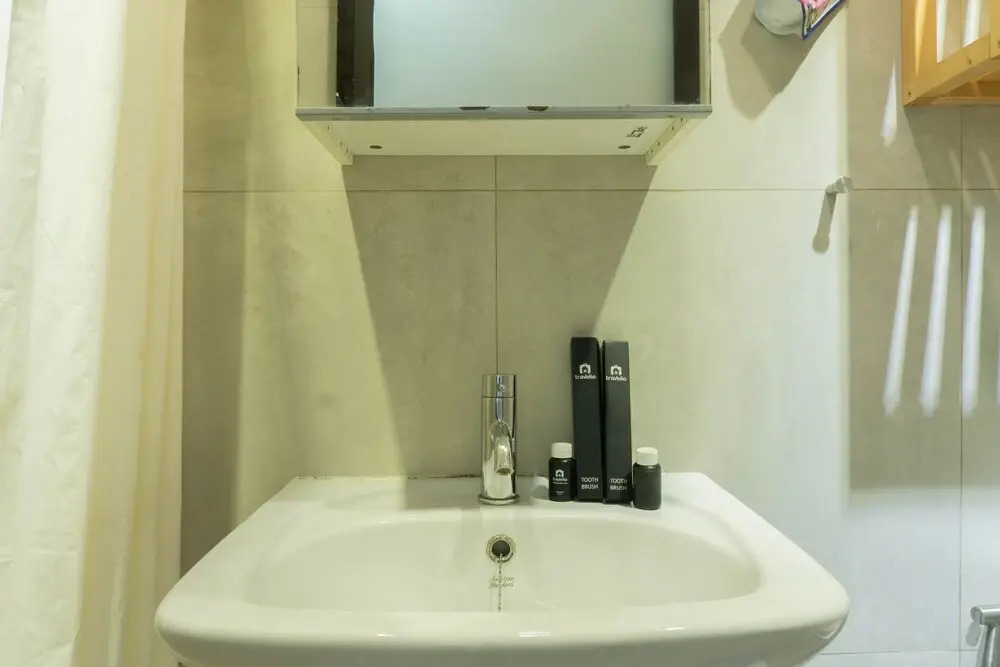 Comfy 1BR at Green Central City Apartment near Glodok