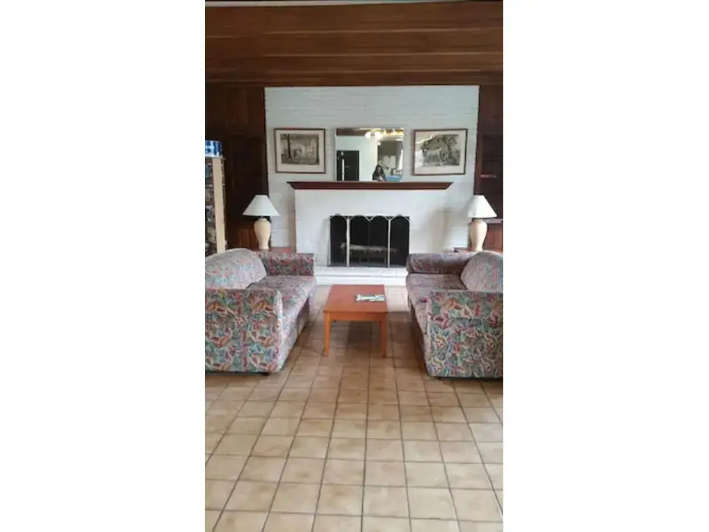 The Virginia Lodge
