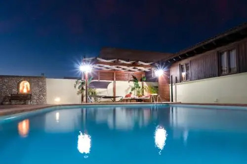 Isernia Pool Chalet