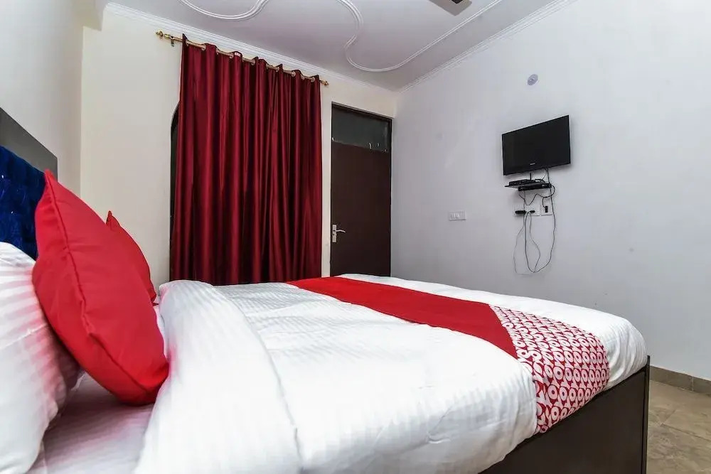 Larch Western By OYO Rooms