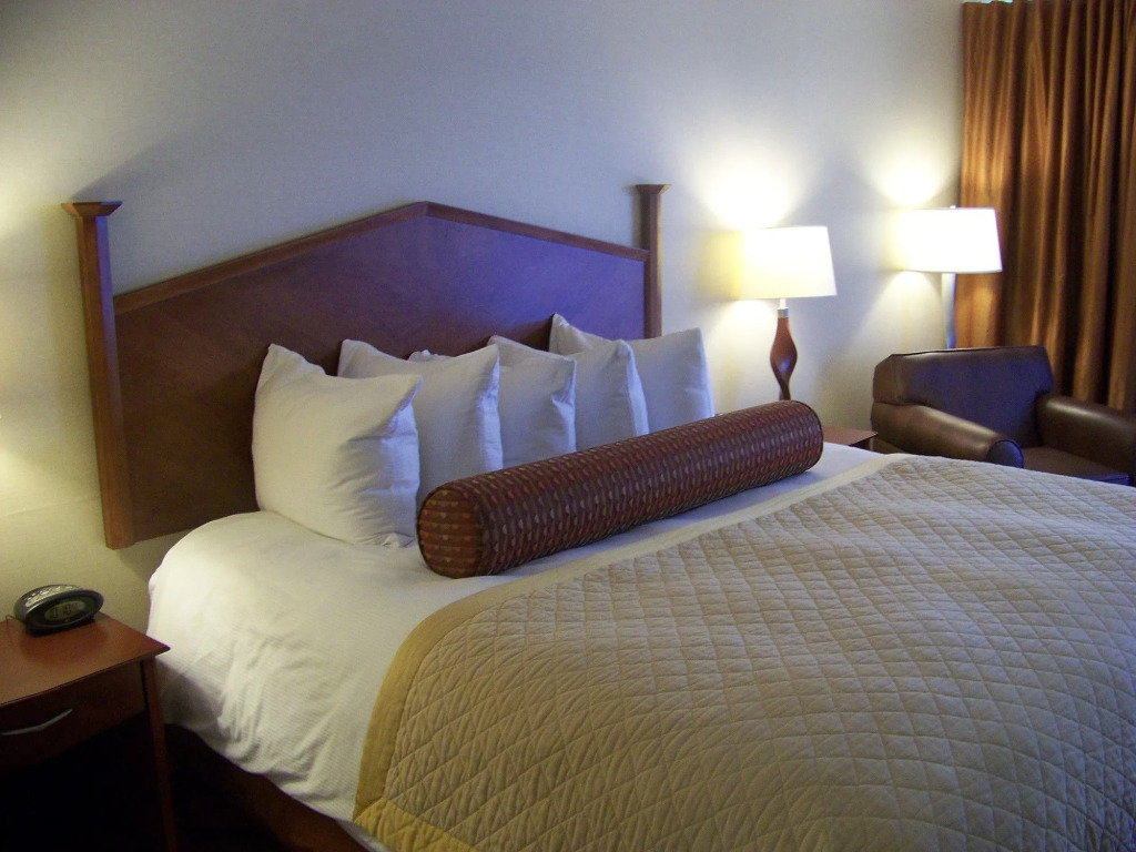 Norfolk Country Inn and Suites