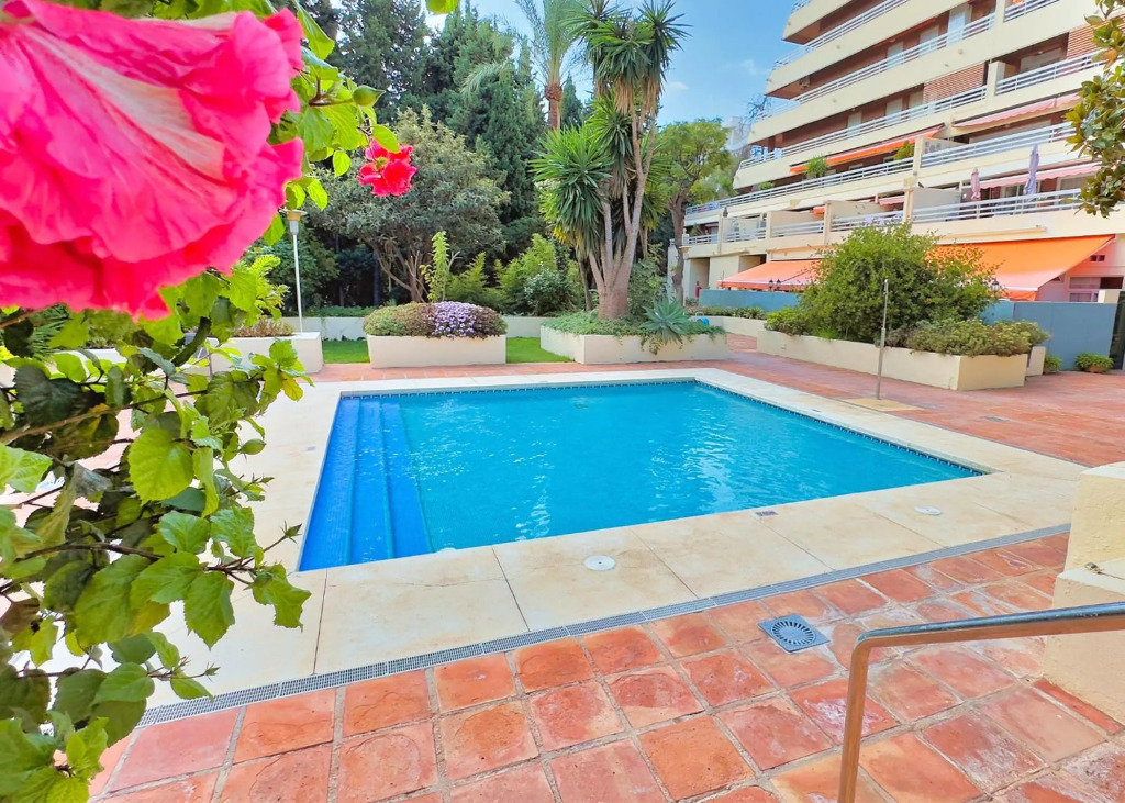 1 Bedroom Apartment Second Line Beach- Parque Marbella Building