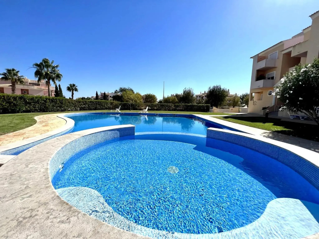Albufeira Valley 1 With Pool by Homing