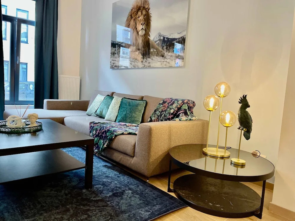 Luxury 2BR 2BA Near Fashion District by Oneluxstay