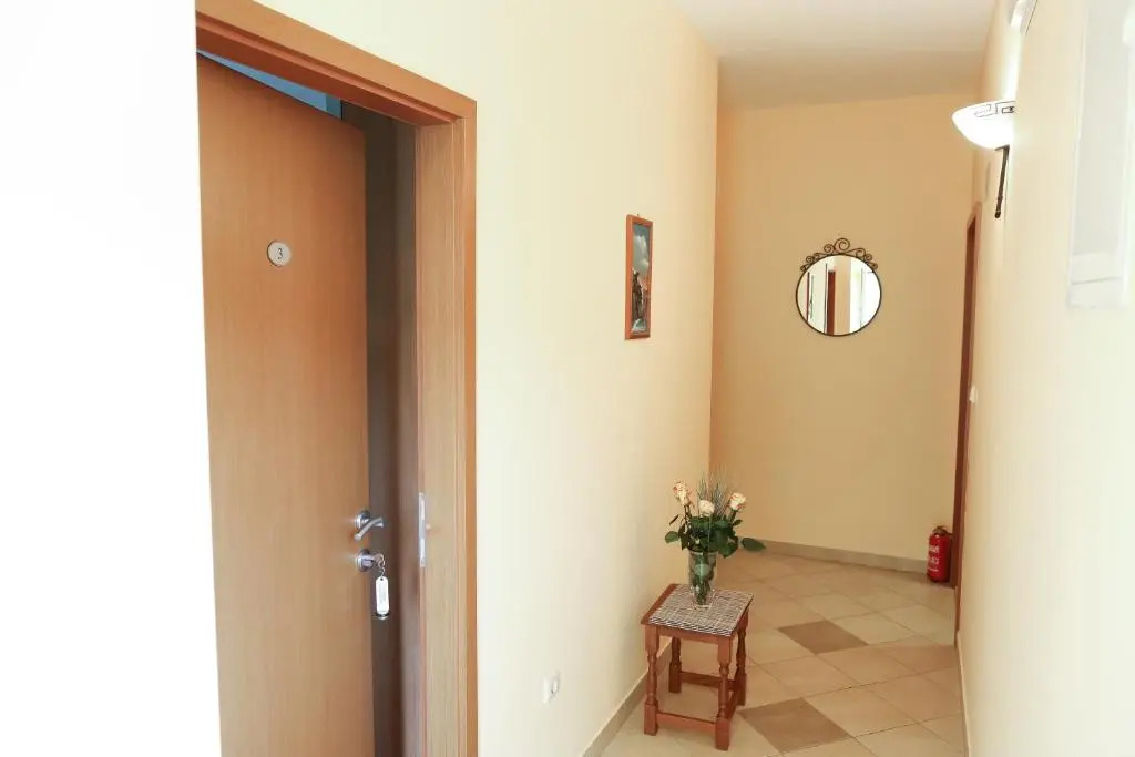 Sunrise Apartments 3