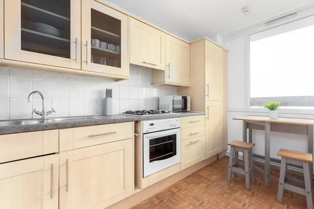 Stunning 4 bed flat in wood green