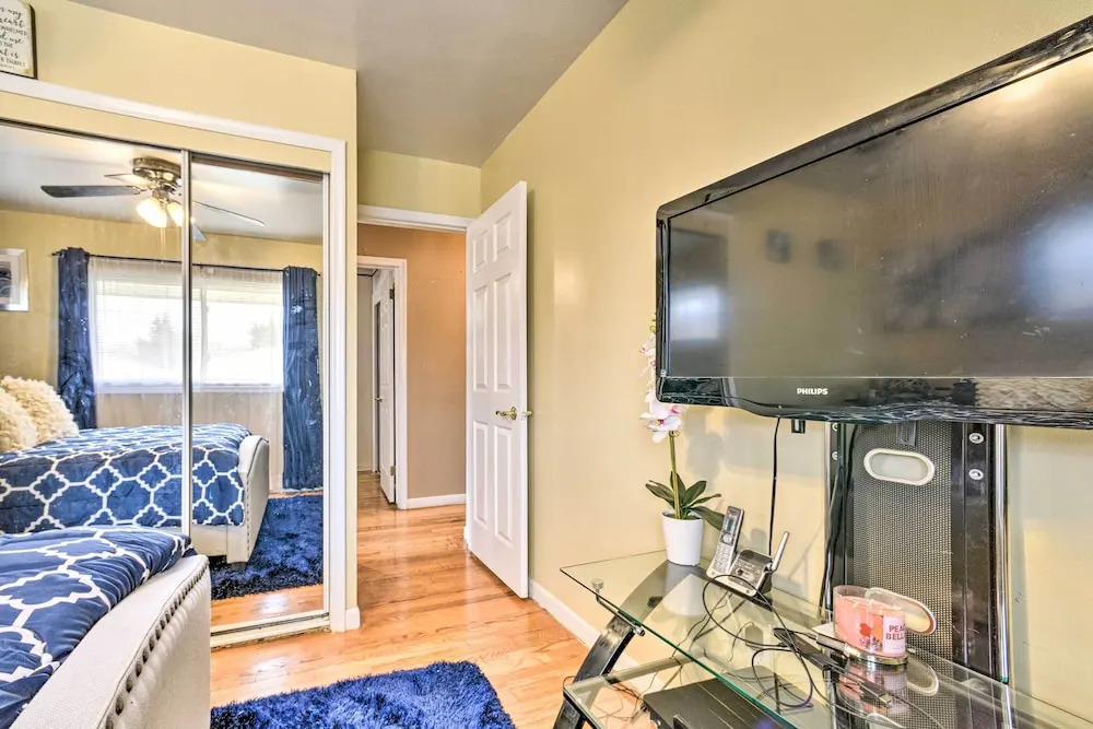 Detroit Home w/ Pool & Yard, 15 Mi to Downtown!