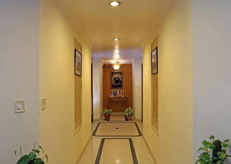 FabHotel Altus