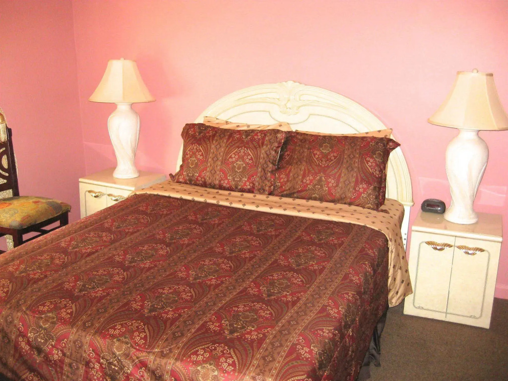Jones Beach Hotel