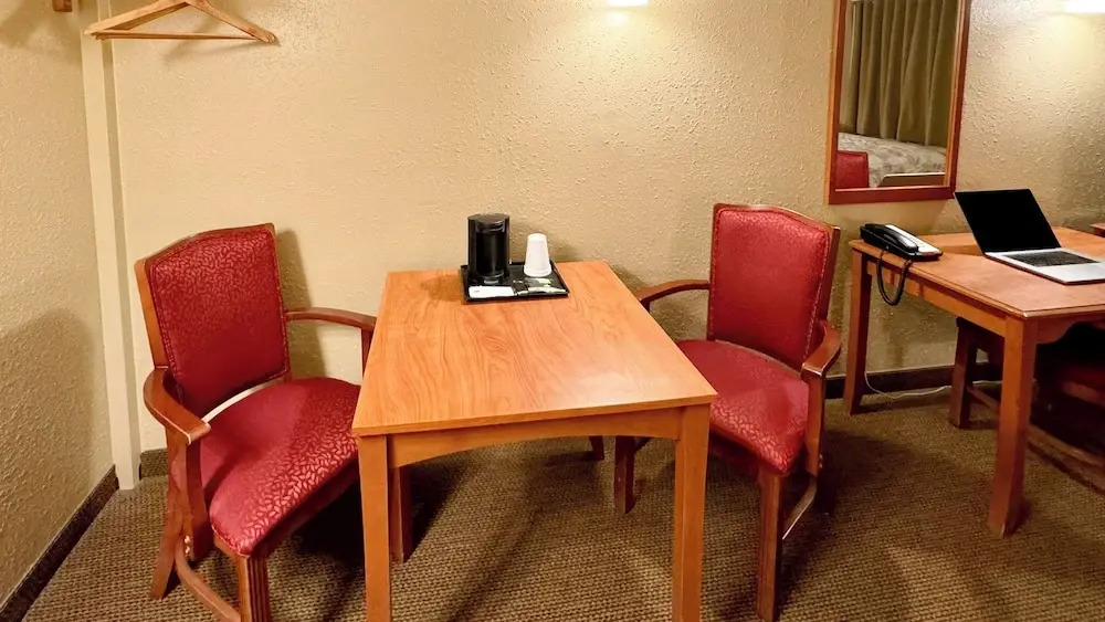 Young's Motel