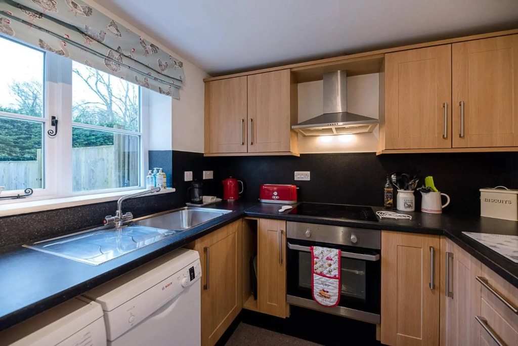 2 Riverside Cottages, Yoxford