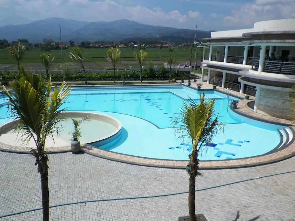 Sutanraja Hotel & Convention Centre