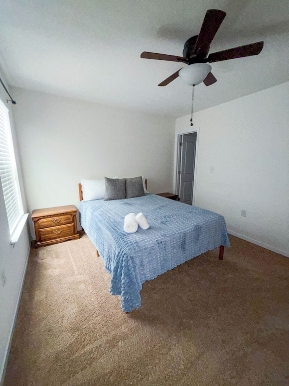 Modern 4 Bedroom Home Near Uptown