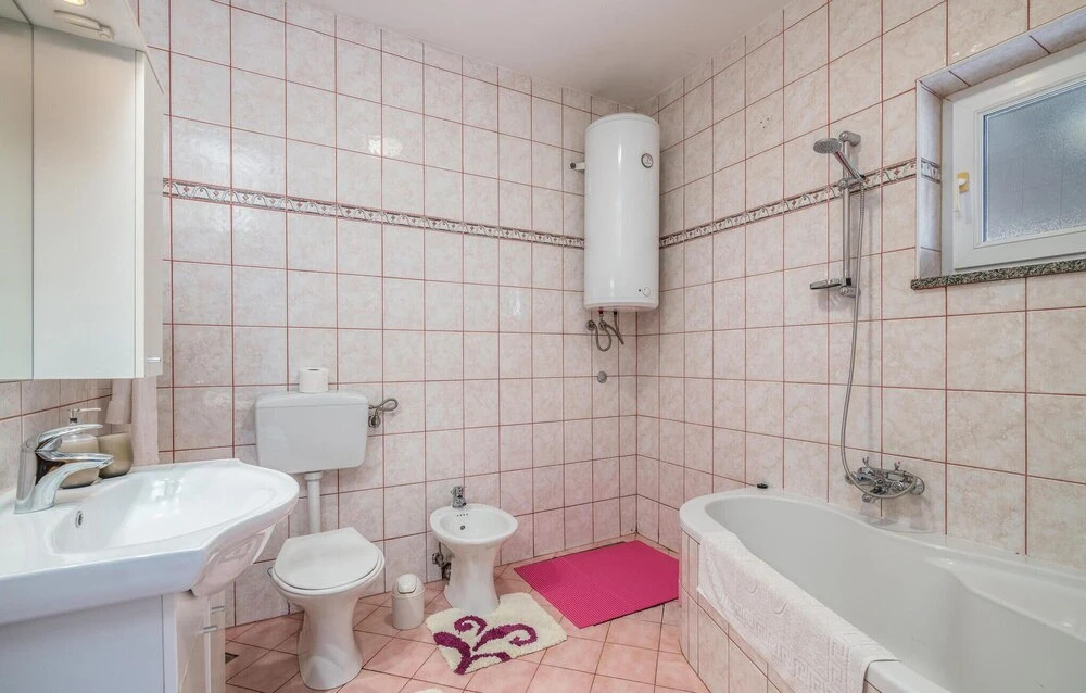 Nice Apartment in Skrpcici With Wifi and 3 Bedrooms