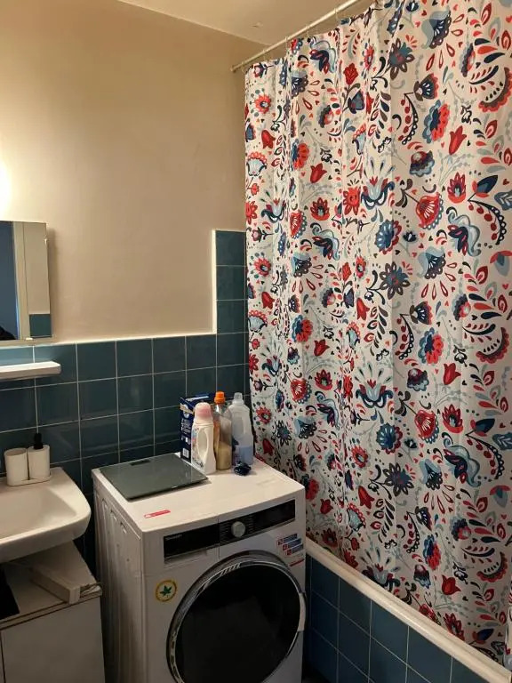 2 Bedroom flat near Nations and in the center