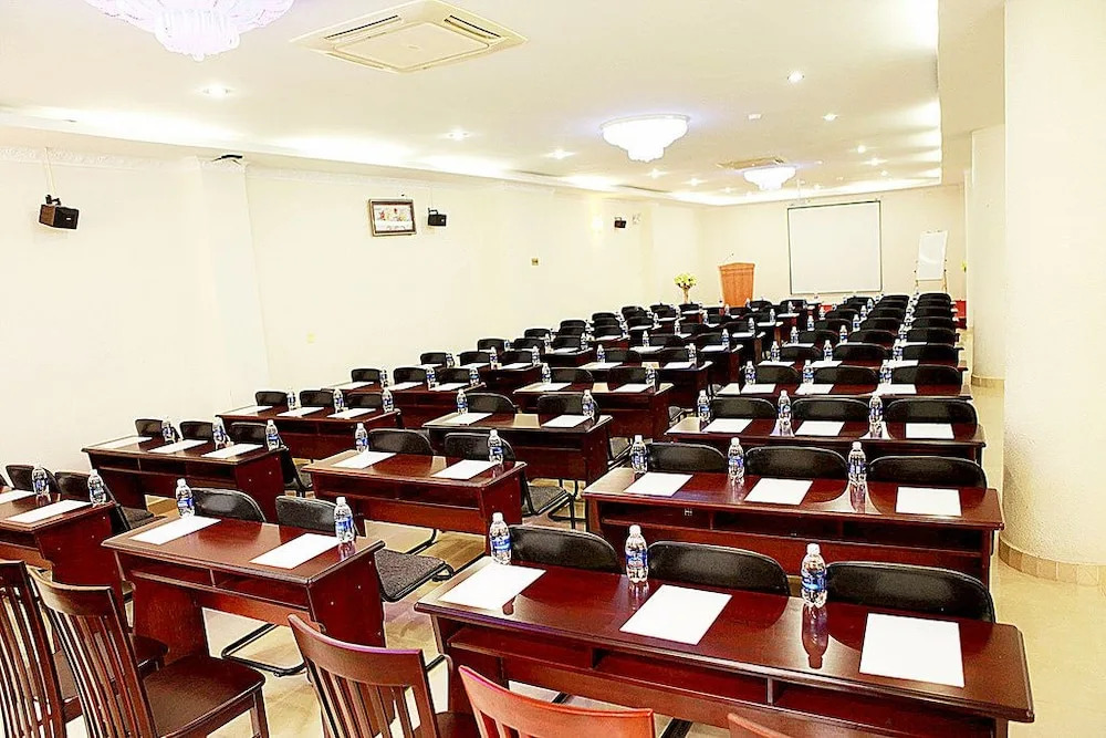 Hanh Phuc Hotel