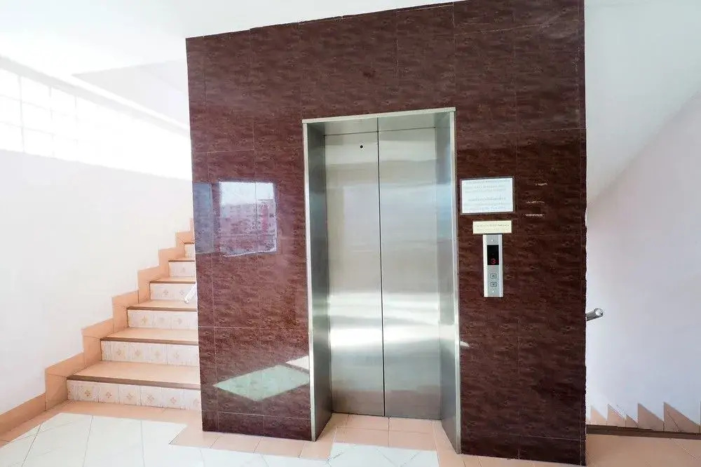 Ingnaam Hotel