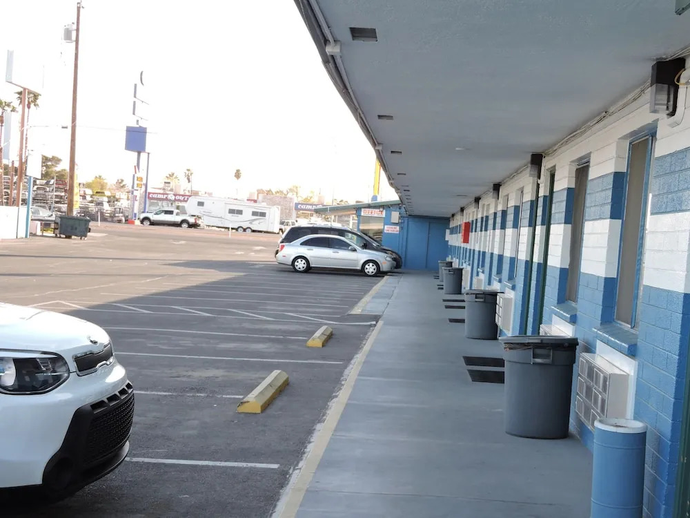 Walden Motel