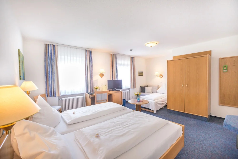 TIPTOP Hotel Garni Pfauen