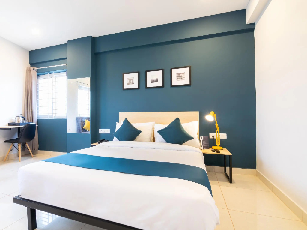 SilverKey Executive Stays 30377 Siri Square