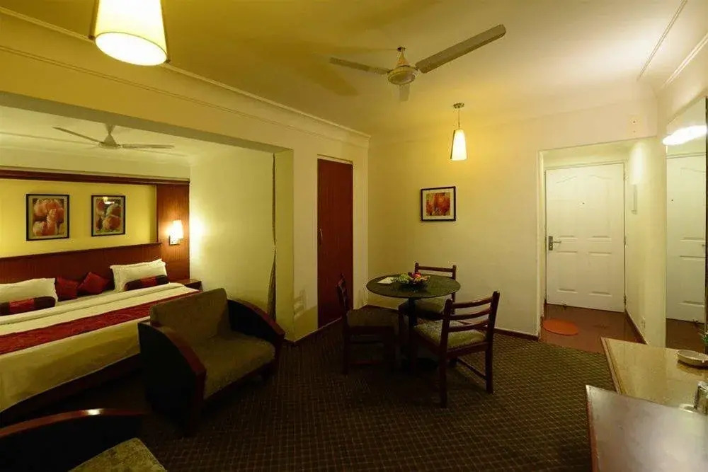 ZO Rooms Ashram Road Ellis Bridge
