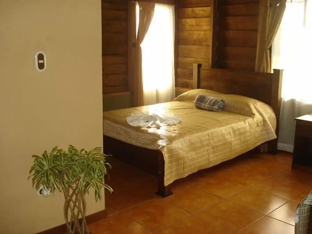 Hotel Colinas del Miravalles