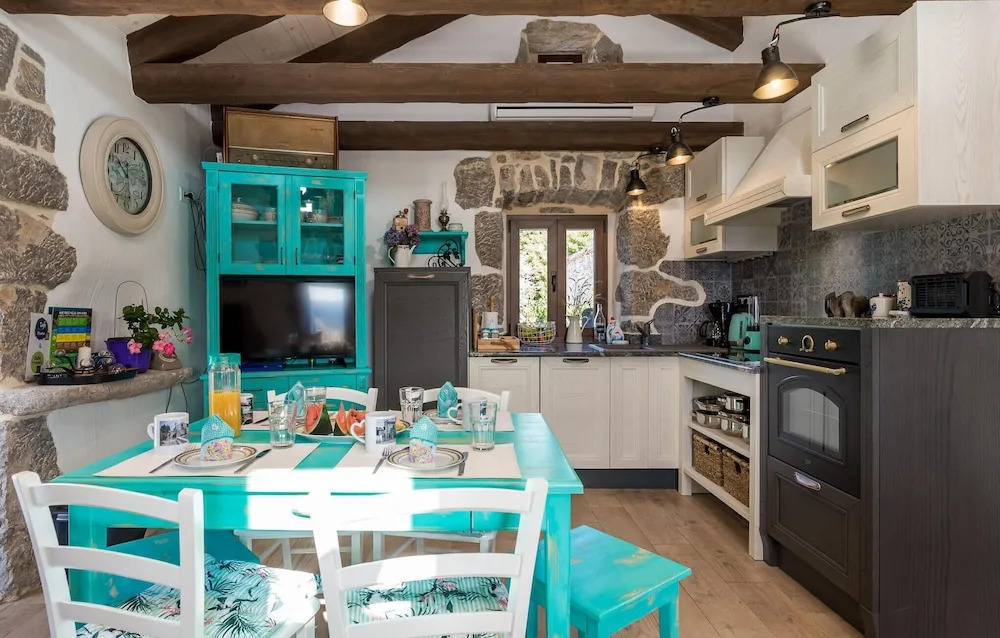 Awesome Home In Kornic
