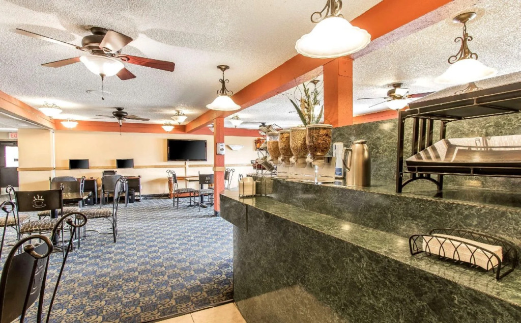 Brentwood Inn Clinton