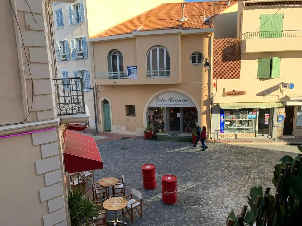 Studio tt confort coeur ville avec terrasse et parking gratuit