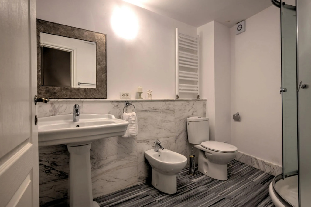 Grand Boutique Hotel