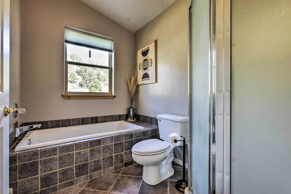 Cozy Carbondale Escape w/ Deck & Grill!