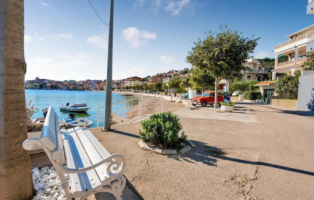 Nice Apartment in Igrane With 3 Bedrooms and Wifi