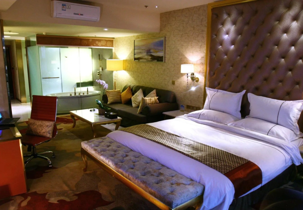 Yiya Sunshine Platinum Hotel