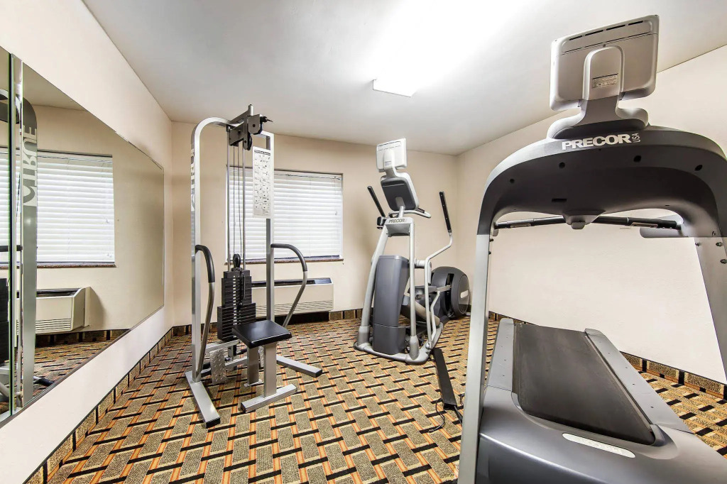 Best Western Plus Cleveland Inn & Suites