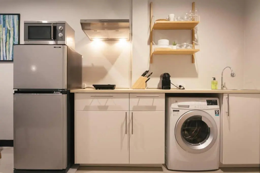 S2 Silom Large room 4-6 guests Full kitchen WIFI