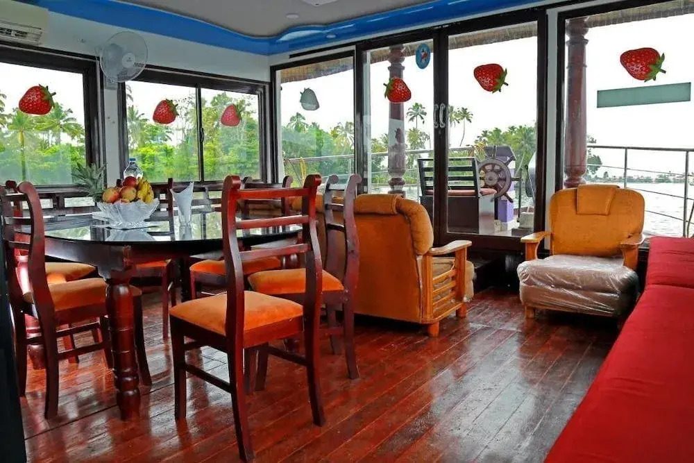 2 BHK Houseboat in Alleppey Finishing Point Jetty, Alappuzha, by GuestHouser (EE00)