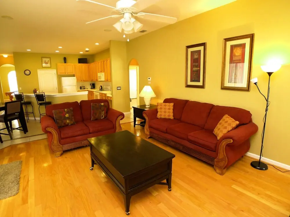 5 Bed Pool Home On Golf Community 835