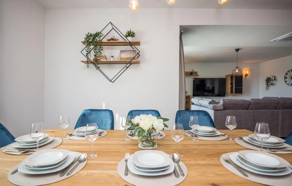 Beautiful Home In Vrsi