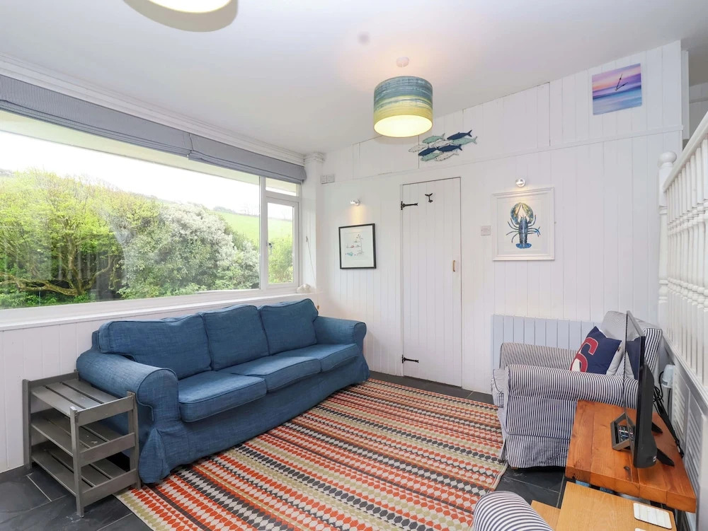 2 Brook Cottages
