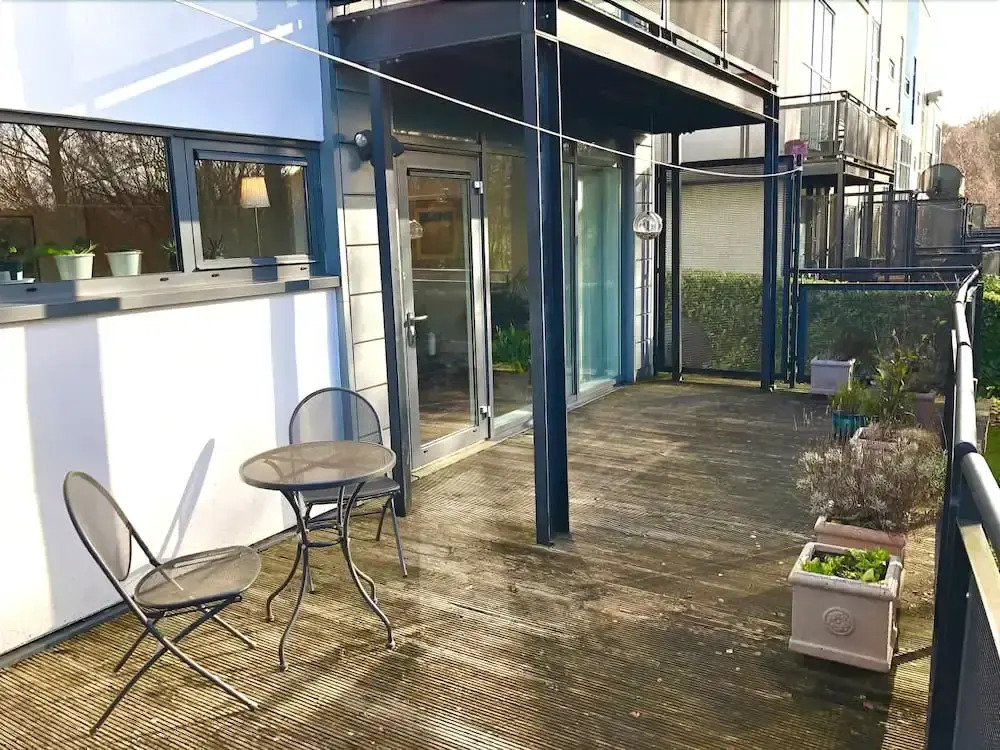 Canal View Apartment