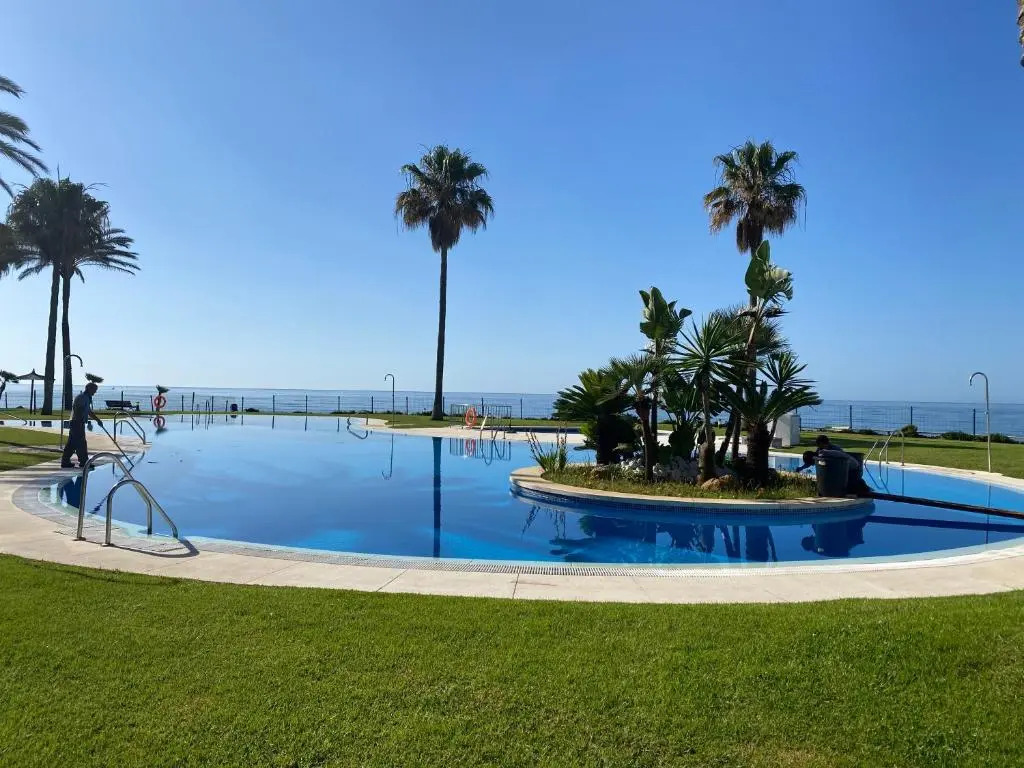 MI CAPRICHO, Beach Front Apartment P.14 3ºB