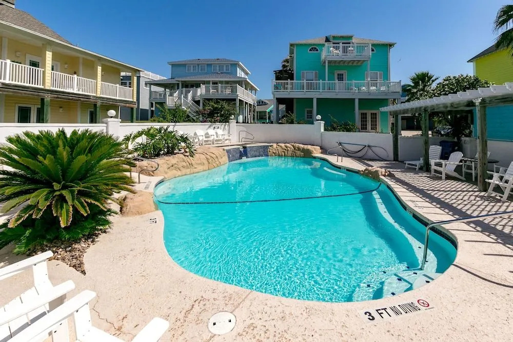 Jones-N by the Beach 663 by RedAwning