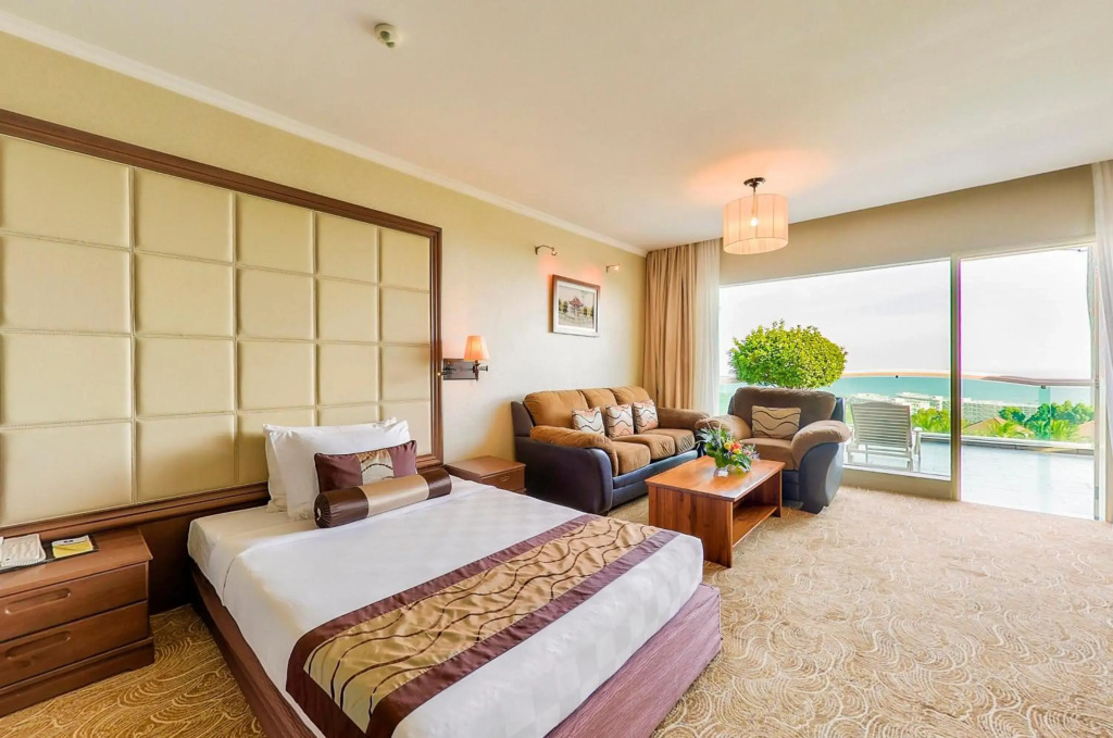 Sea Links Beach Hotel