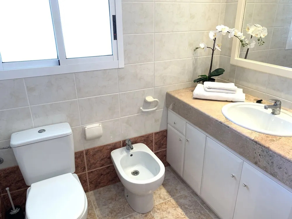 T&H Aventura Park Family Apartment