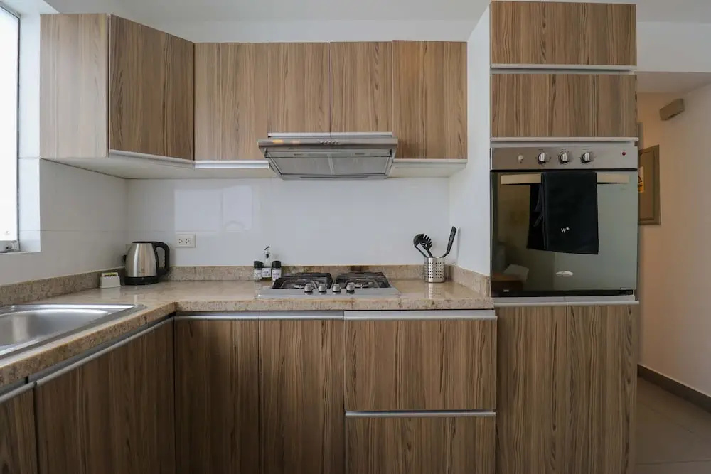w Deluxe 3BR Duplex w Balcony in Miraflores