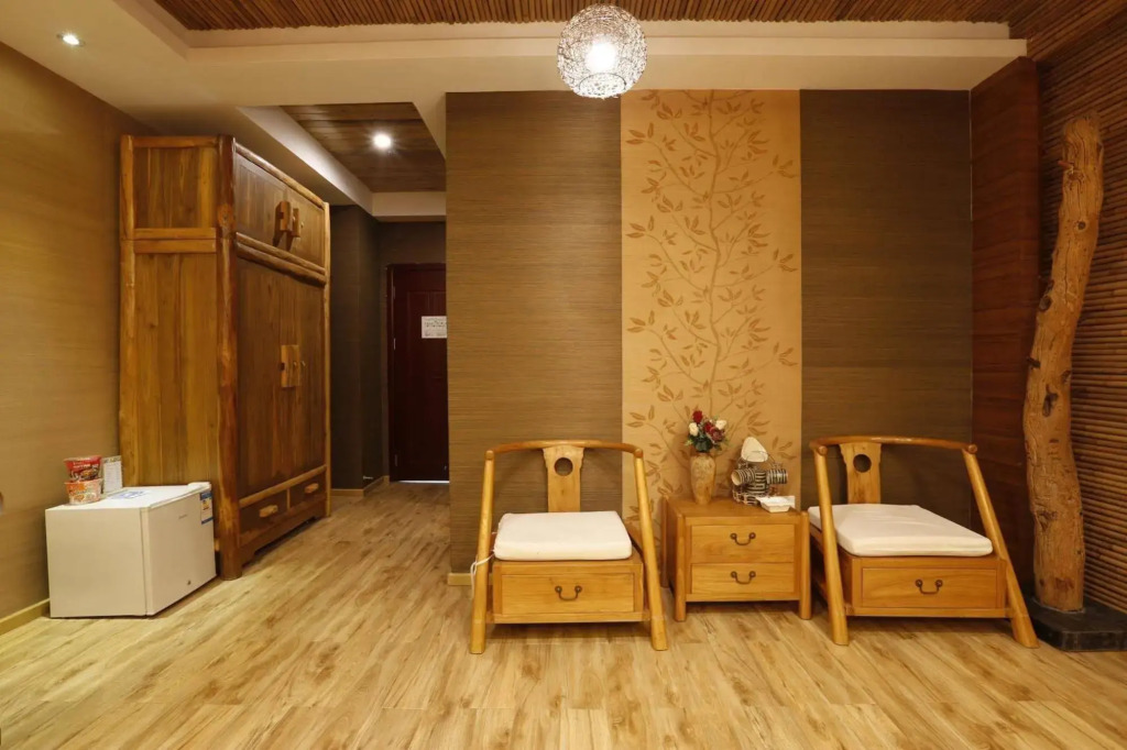 Pufengtang Wooden Art Hotel
