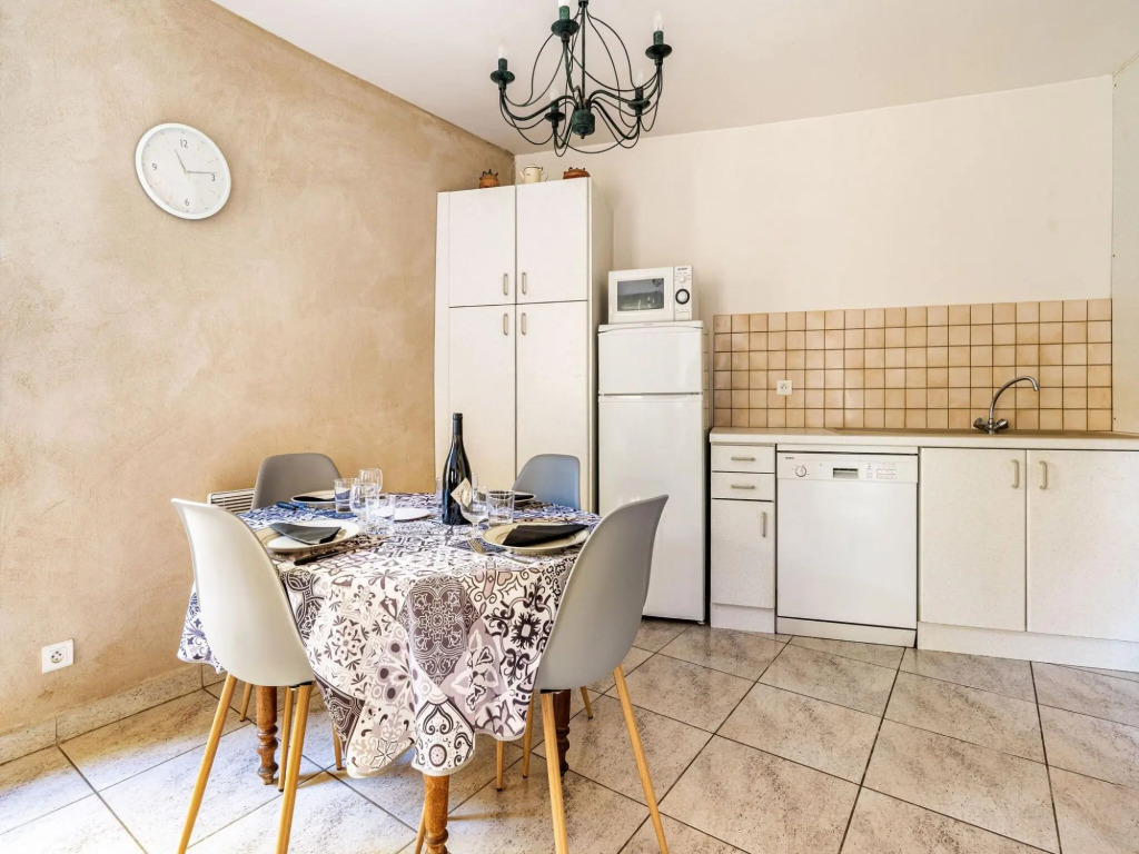 Vineyards & Village Stay