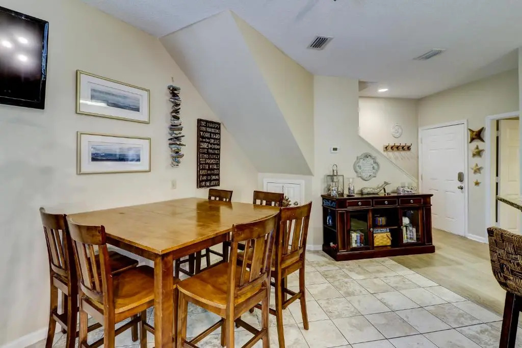 6 Ocean Breeze 3 BR Forest Beach Condo