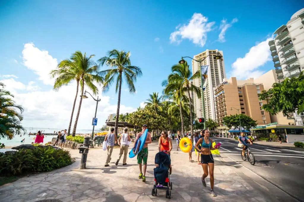 Beautiful Studio in the Aloha Surf in Waikiki with City Views - 8th Floor - WiFi