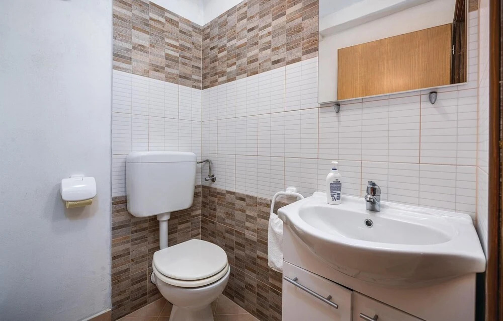 Awesome Home in Baderna With Wifi and 3 Bedrooms